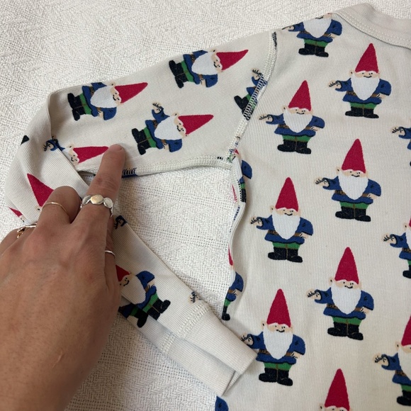 Hanna Andersson Gnome Print Pajama Set - Red, Blue, Cream - sz 5 - Picture 9 of 15